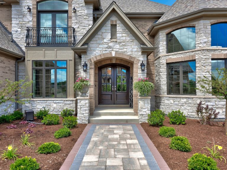 charlotte-nc-hardscaping-job-home a residential home in charlotte nc with professional hardscaping done
