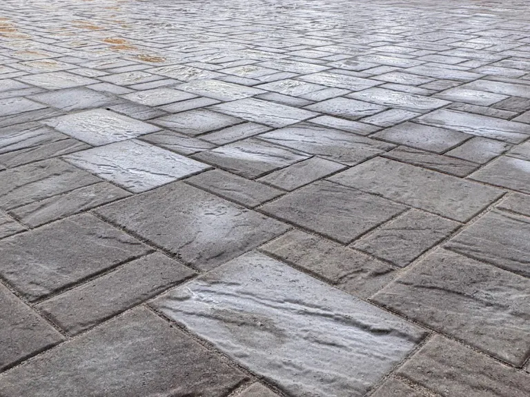close-up of the multi-size paver pattern on a new patio in weddington, nc